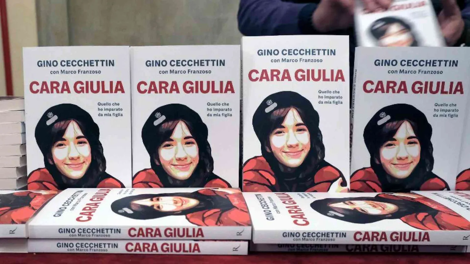 Il Papa, la telefonata al papà di Giulia e due miliardi di carezze