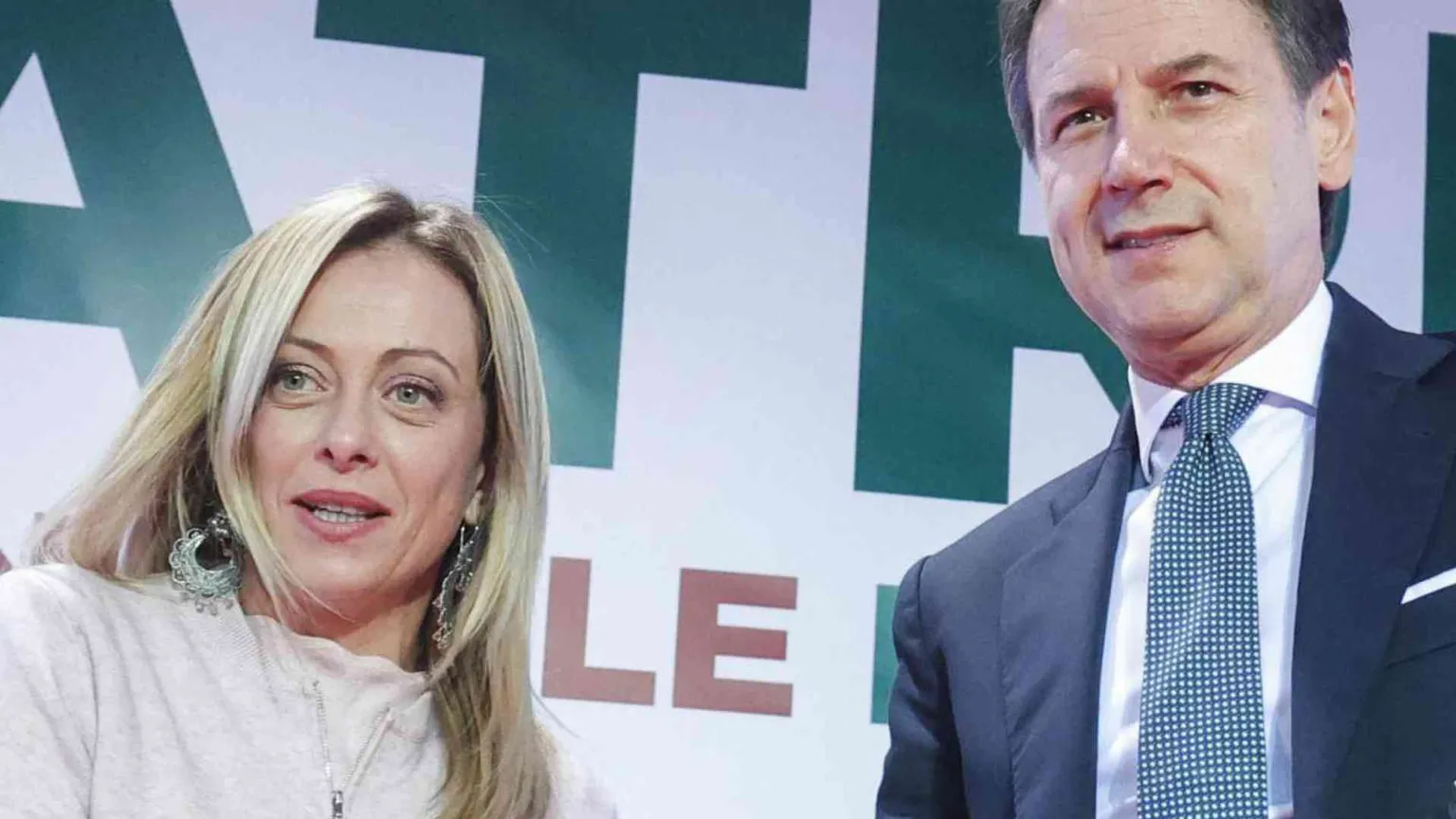 Vittime, responsabili, indecisi. Che ruolo stanno giocando i partiti