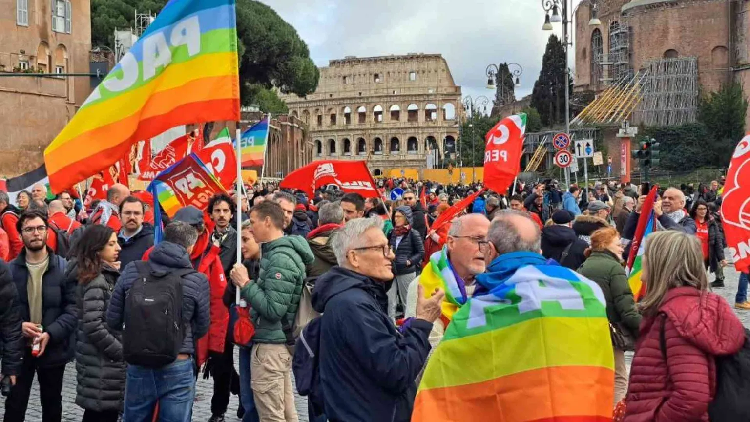 Il grido dei 30 mila: fermare il massacro, liberare gli ostaggi
