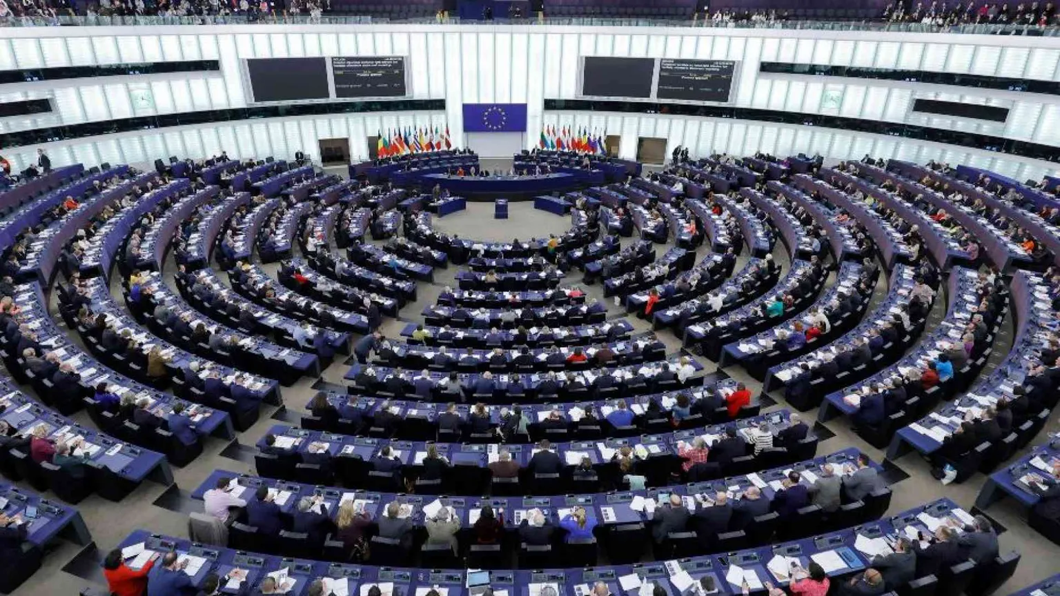 I temi identitari, il rischio astensionismo: l'Europa si prepara al voto