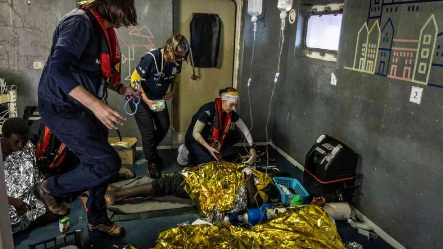 Almeno 60 migranti morti in mare di fame e di sete