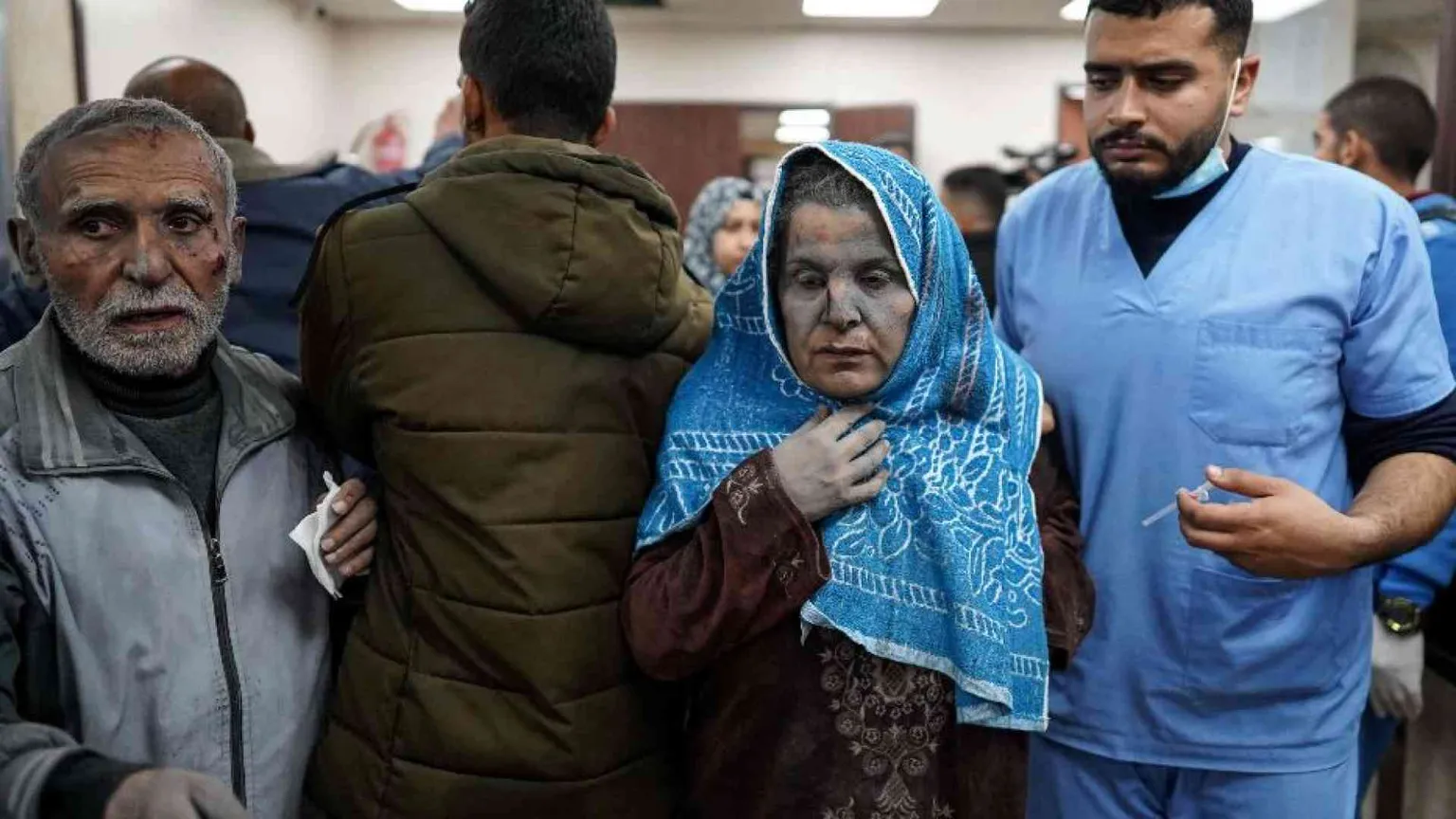 «A Gaza un popolo alla fame». Ancora bombe: 38 morti
