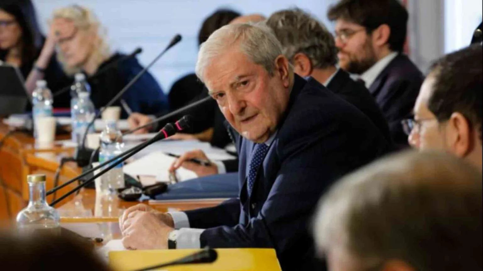 Il presidente della Consulta chiede di fare leggi su fine vita e genitori gay