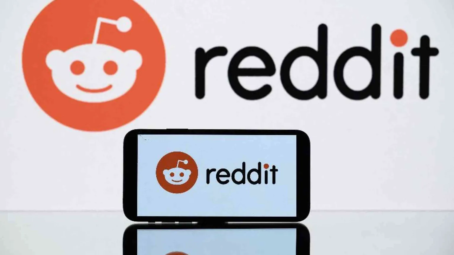 Reddit è sempre in perdita, ma intanto va a Wall Street