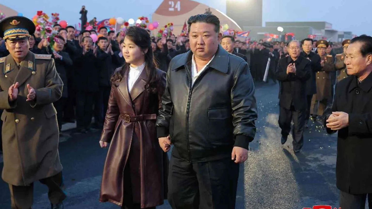 La giovanissima Kim, a 10 anni, è già la «guida» del Paese