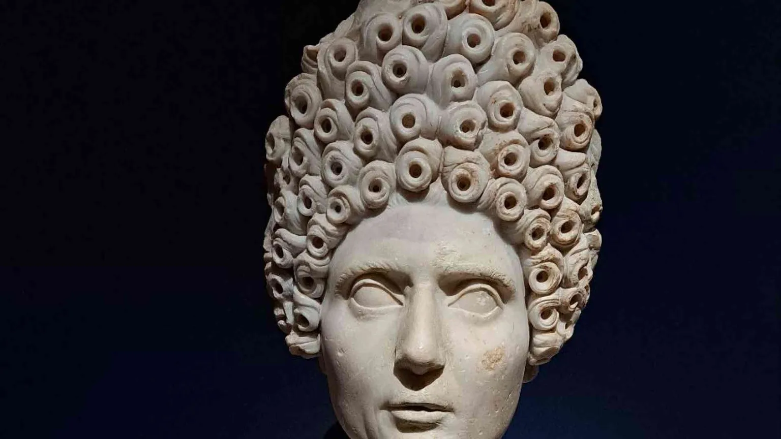 Ma come porti i capelli bella statua: arte e capigliature a Vicenza