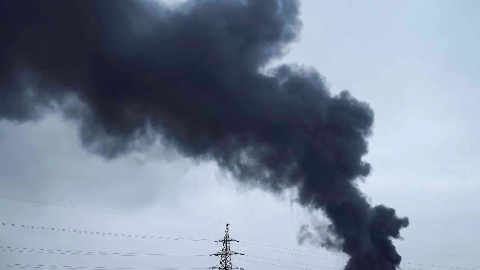 Pioggia di missili russi sulle centrali elettriche. Ucraina al buio