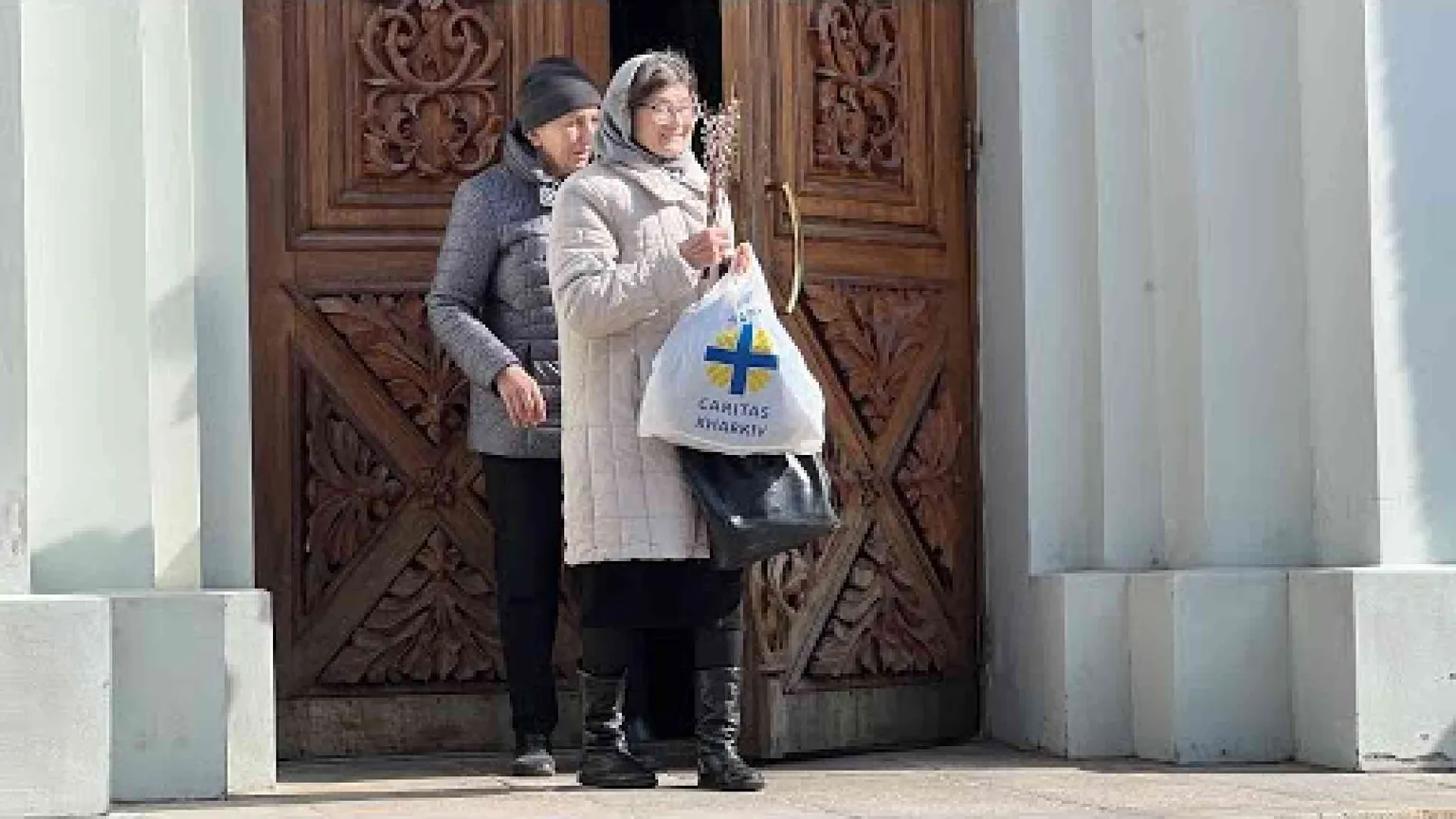 L'escalation russa nella Settimana Santa. Il vescovo: la Pasqua nei rifugi