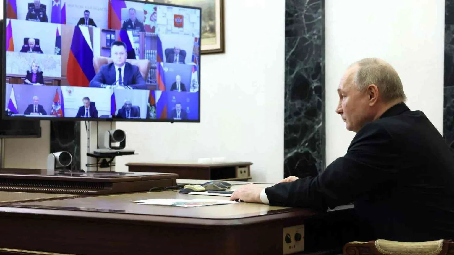 Putin insiste: «I terroristi addestrati da Kiev». Accuse anche a Usa e Ue