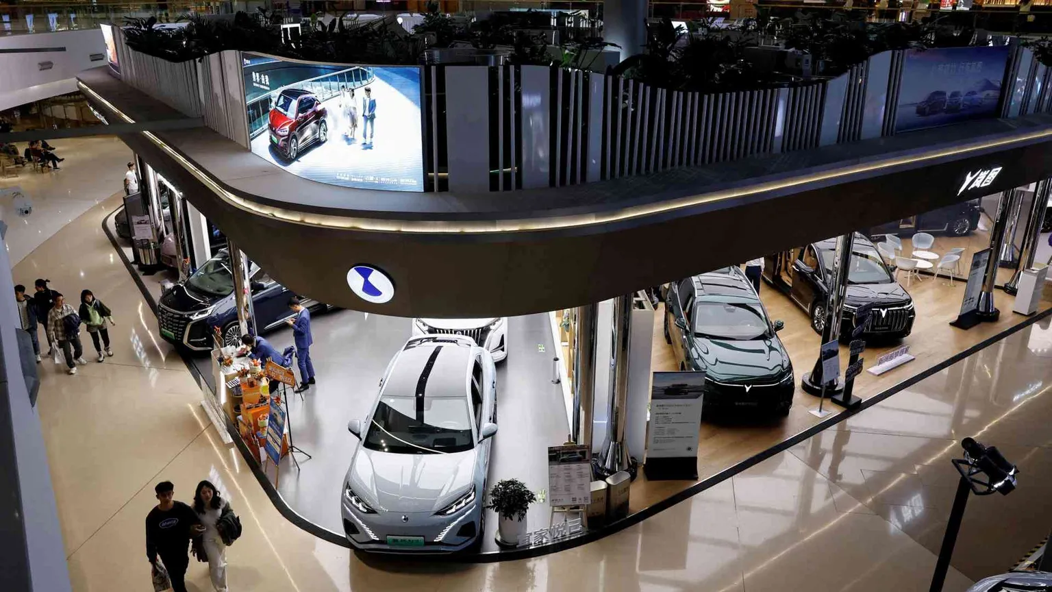 Cina contro gli Usa alla Wto: «Sussidi illegali sui veicoli elettrici»