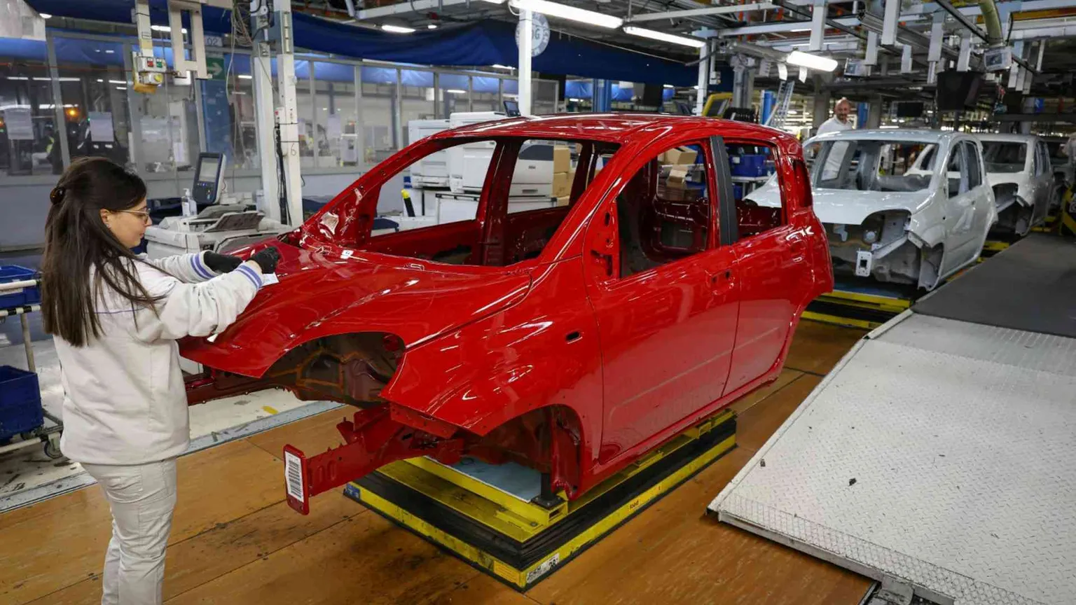 Serviranno 26 anni per svecchiare il parco auto italiano
