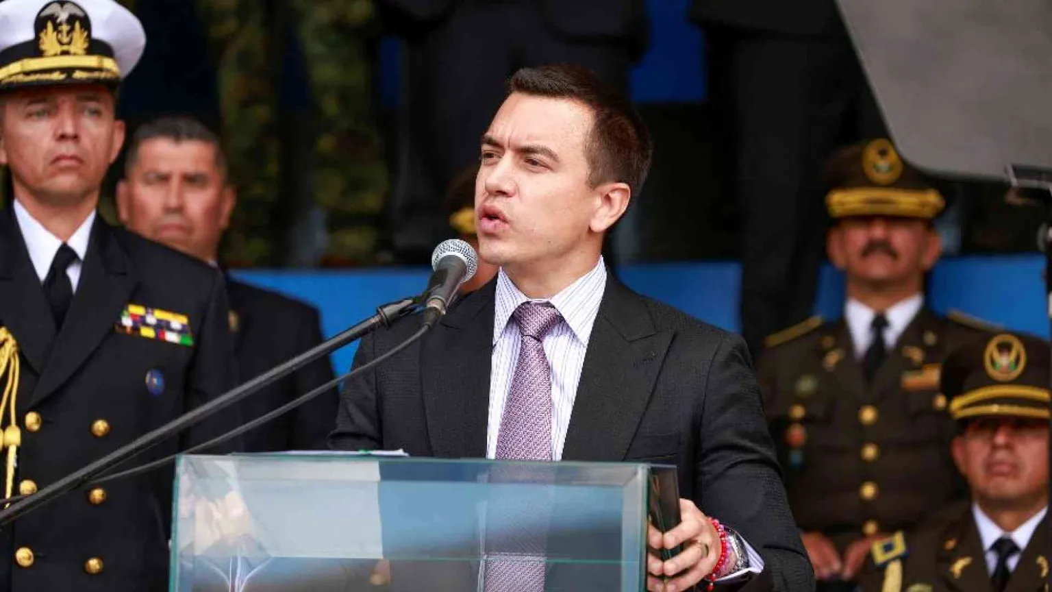 Ecuador, Noboa chiede al popolo di mantenere i soldati nelle strade