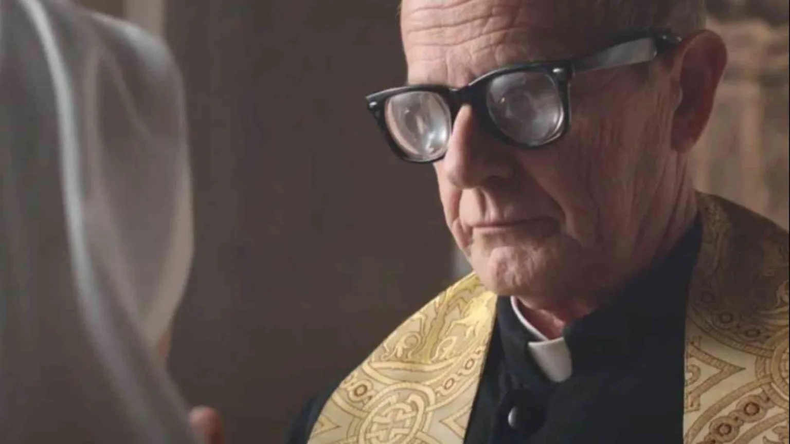 Bloccati gli spot su Eucaristia e patatine