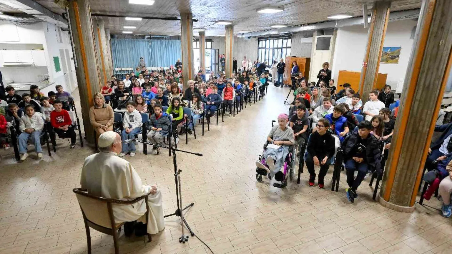 Il Papa: grazie perché ognuno di noi è unico e irripetibile