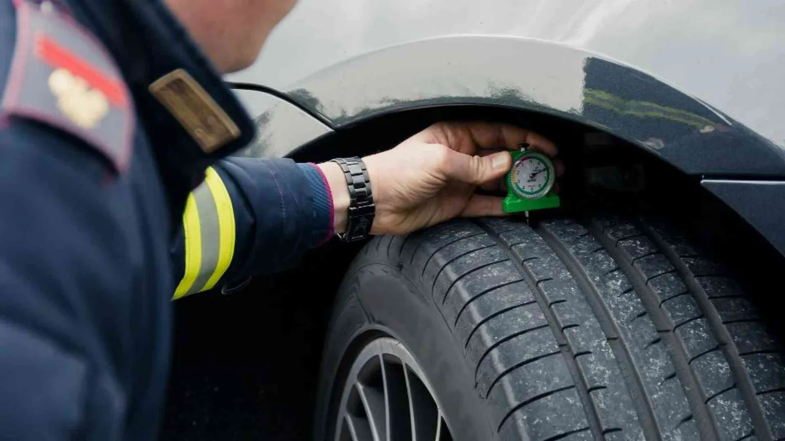 Pneumatici estivi: ecco chi deve (e chi può) montarli sulla propria auto