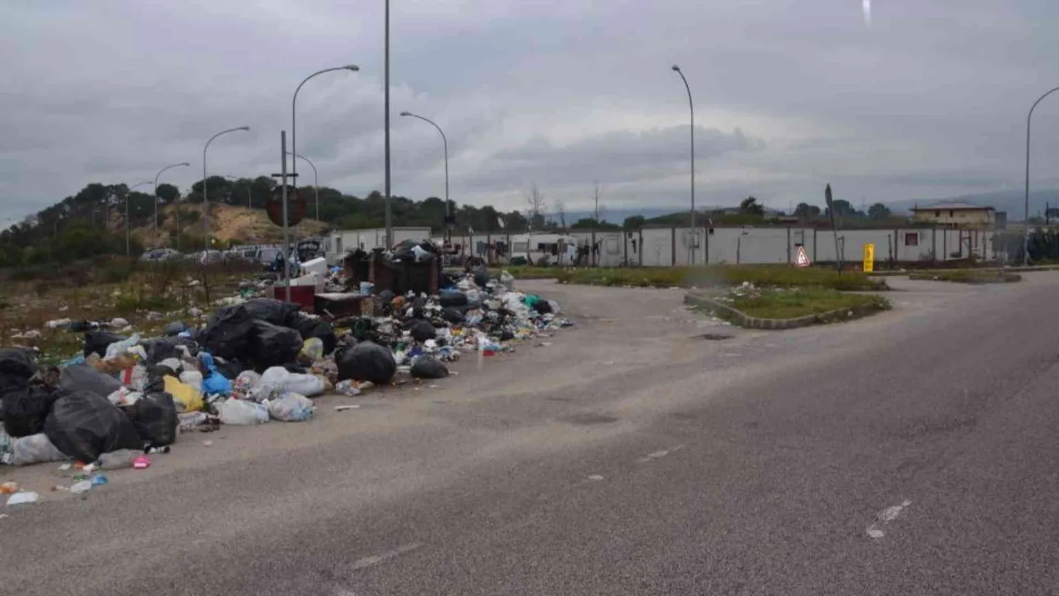 Rosarno, sgomberato il campo-ghetto dei braccianti immigrati