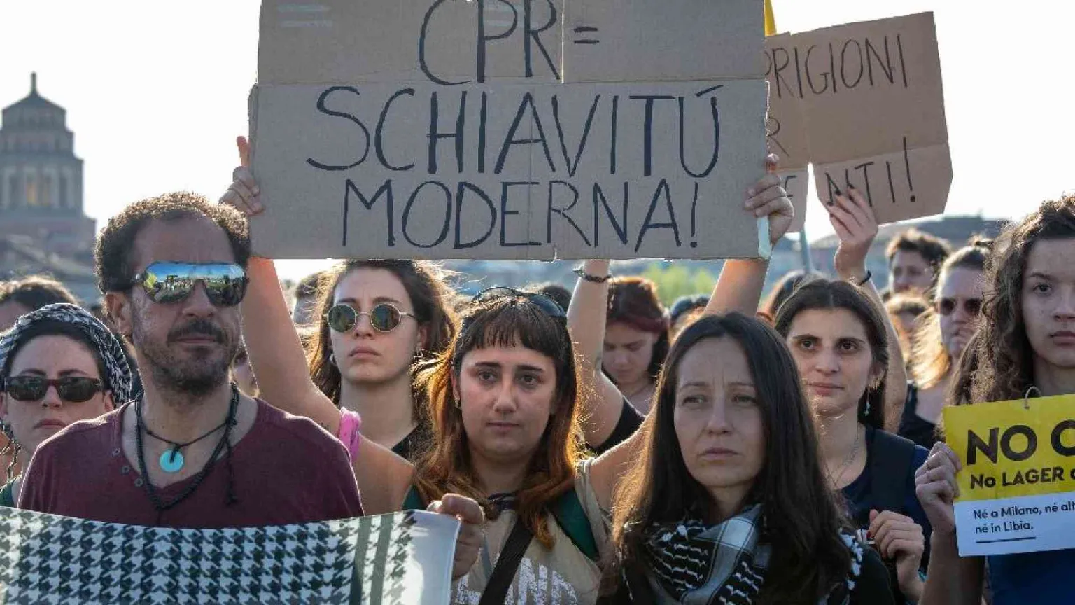 Degrado e nessuna tutela: «I Centri di rimpatrio sono da chiudere»