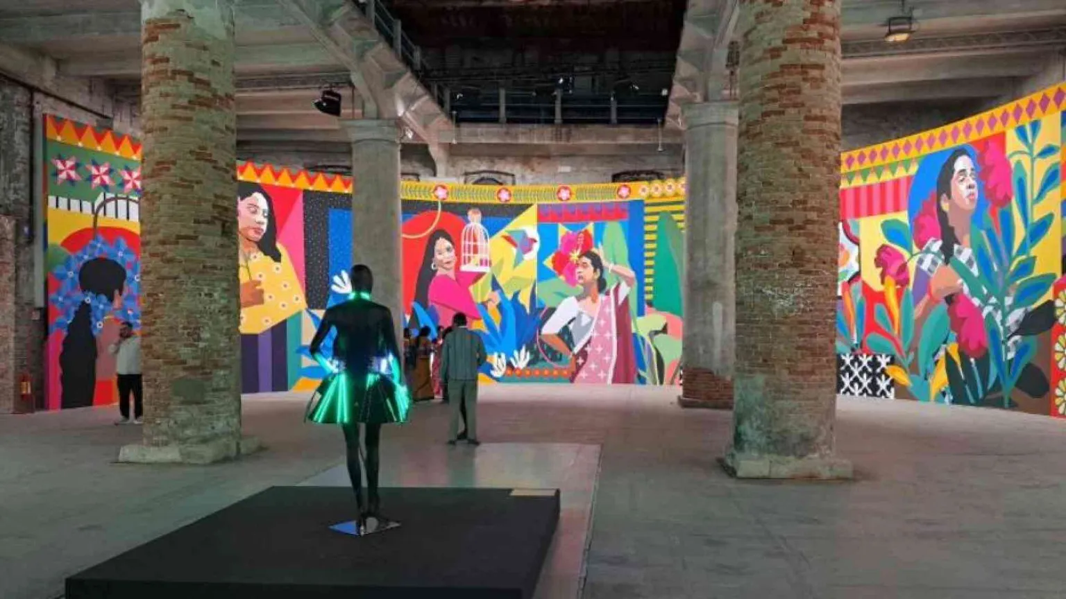 Straniera e popolare, la Biennale guarda a Sud