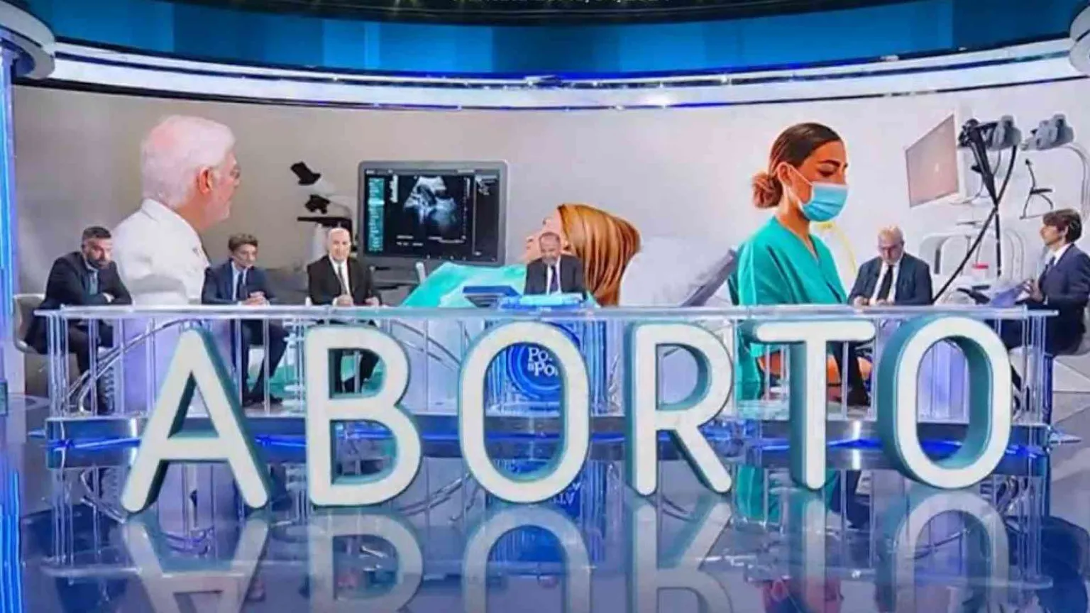 L'autogol di "Porta a Porta": si parla di aborto. Con 7 uomini e 0 donne