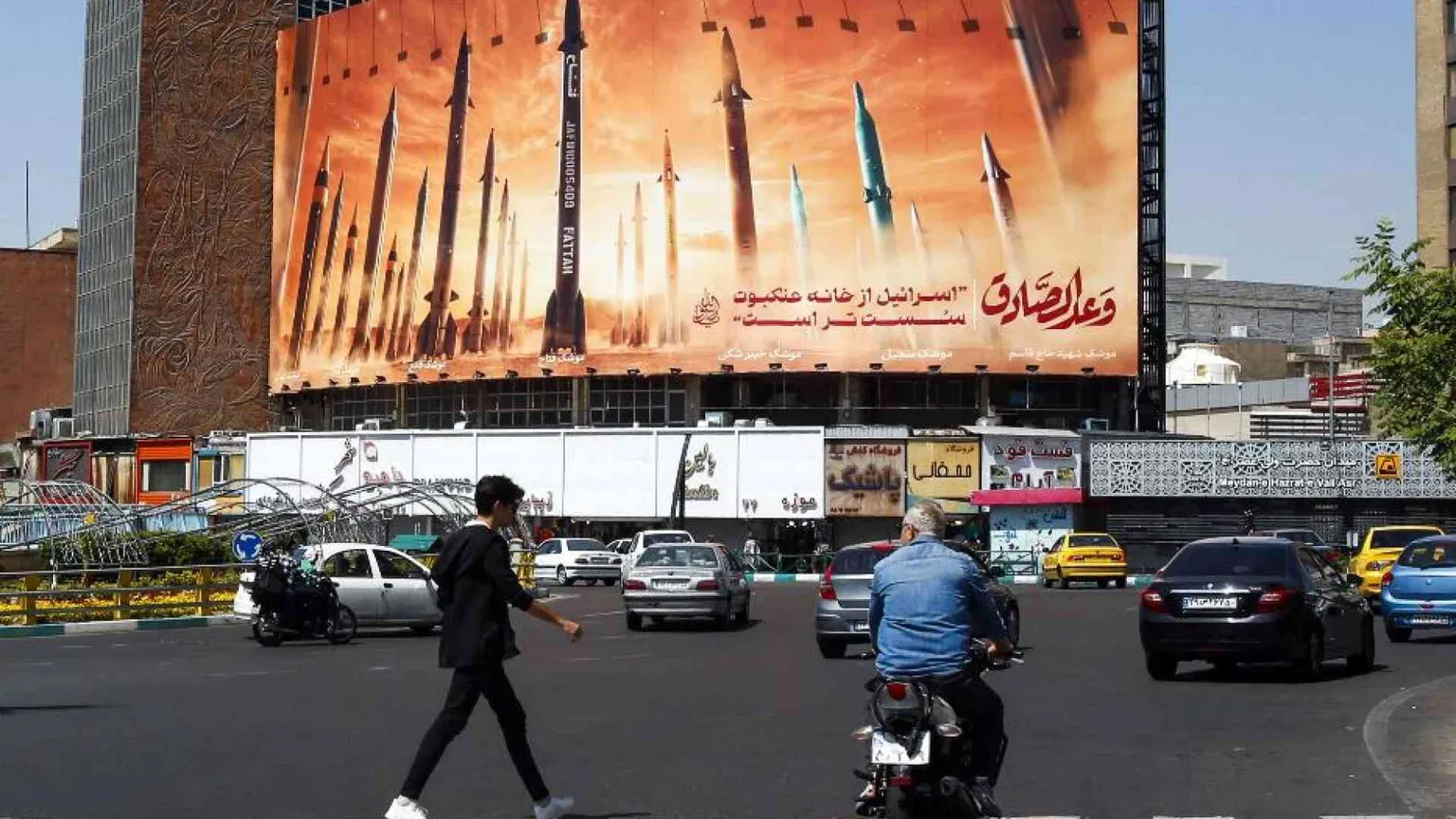 Israele attacca l’Iran. Operazione lampo nella contro una base aerea