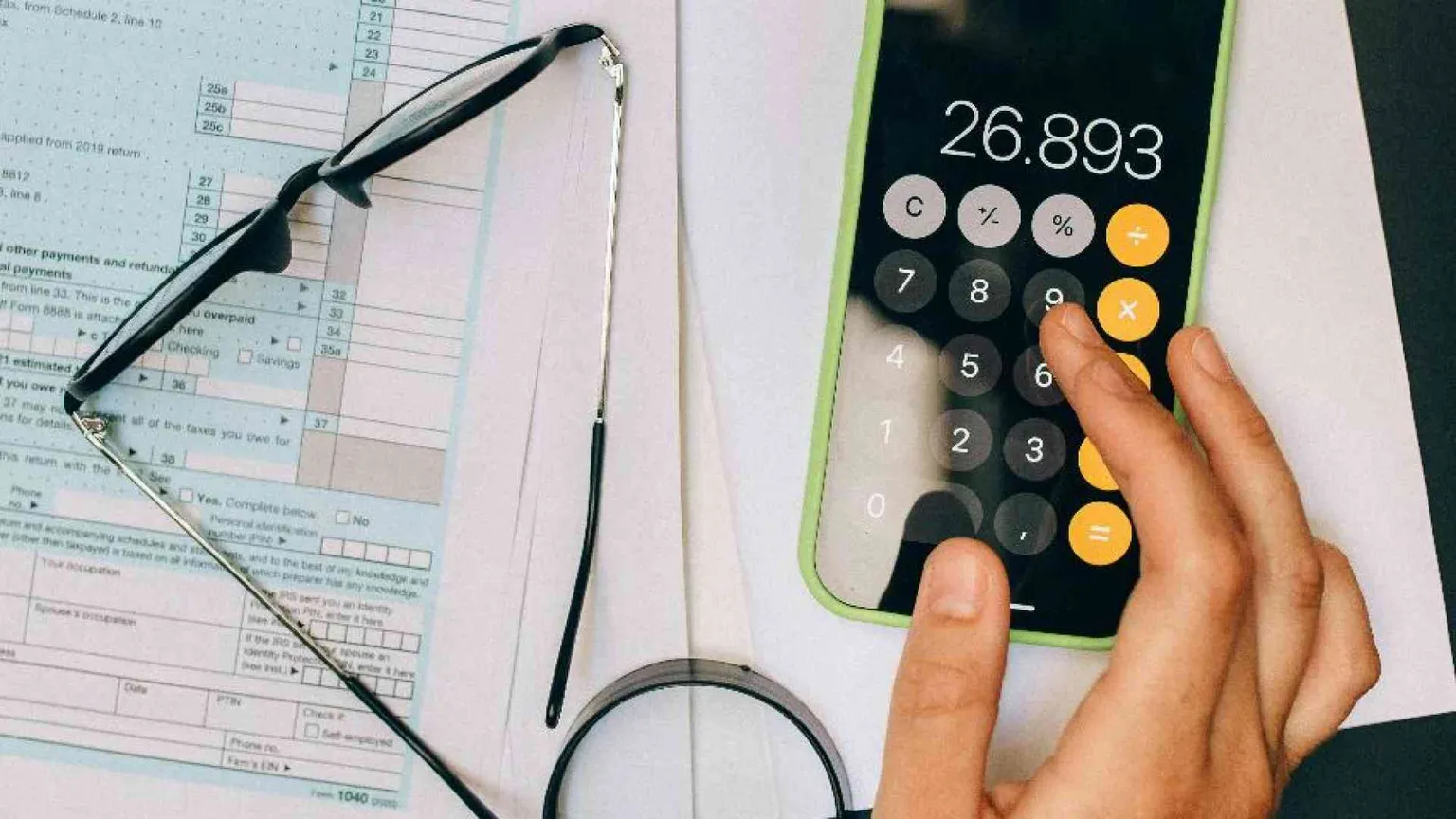 Tassi alti e coda dell’inflazione: cosa frena il credito alle famiglie