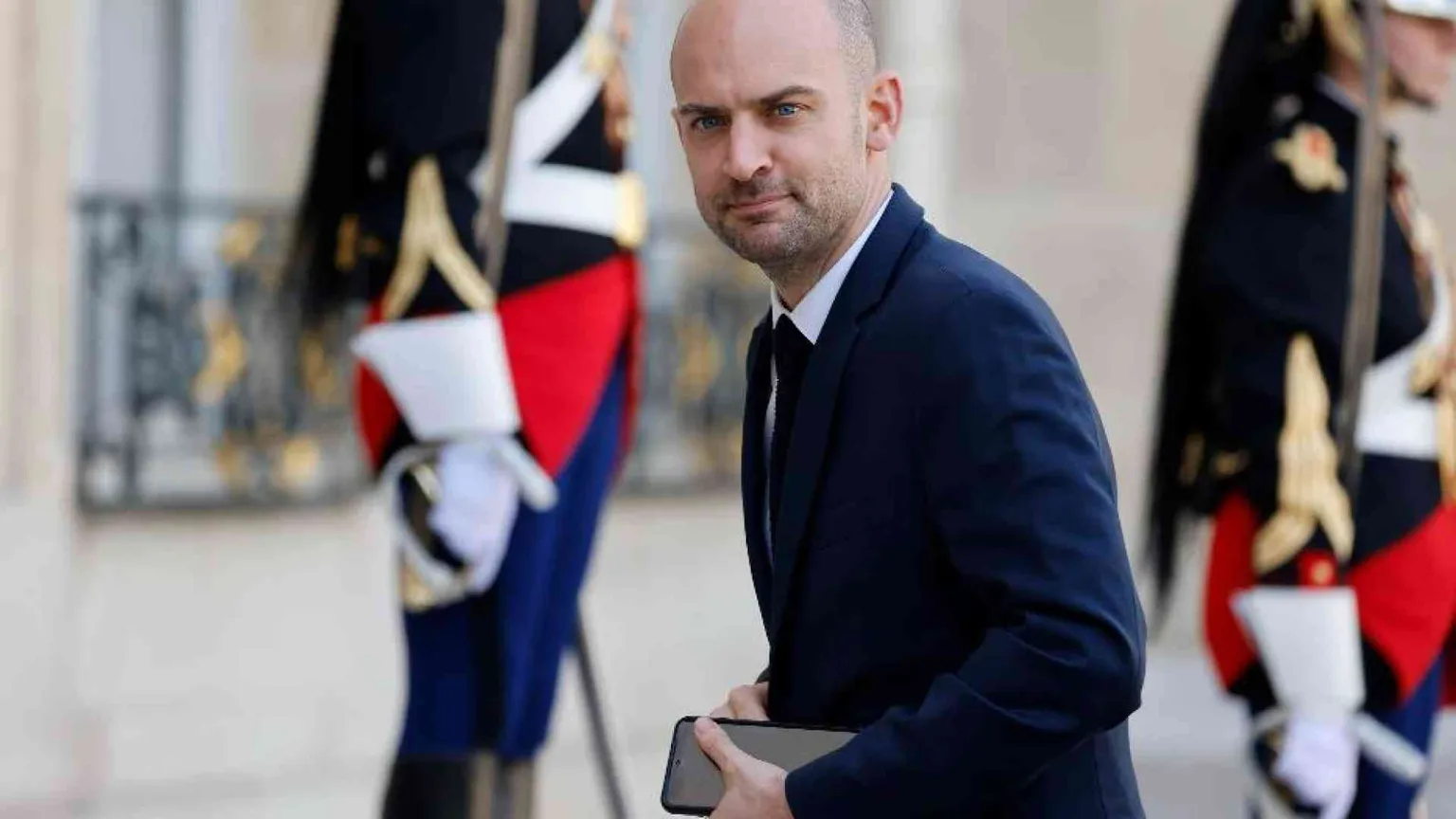 Parigi lancia il «dispositivo di lotta» per blindare le Europee