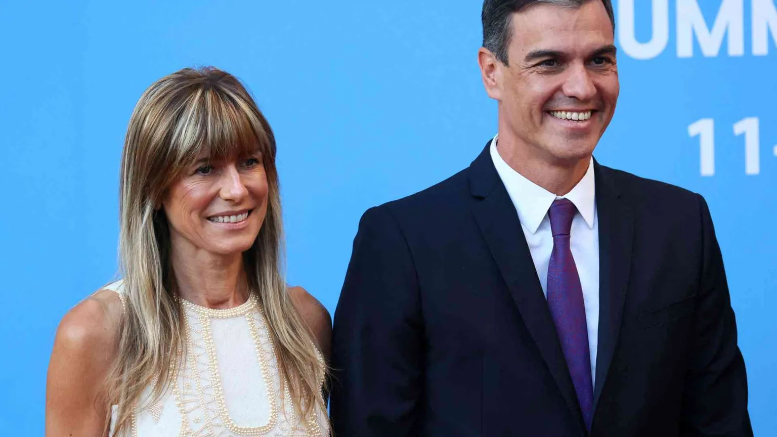 La mossa di Sánchez: «Penso alle dimissioni per gli attacchi a mia moglie»