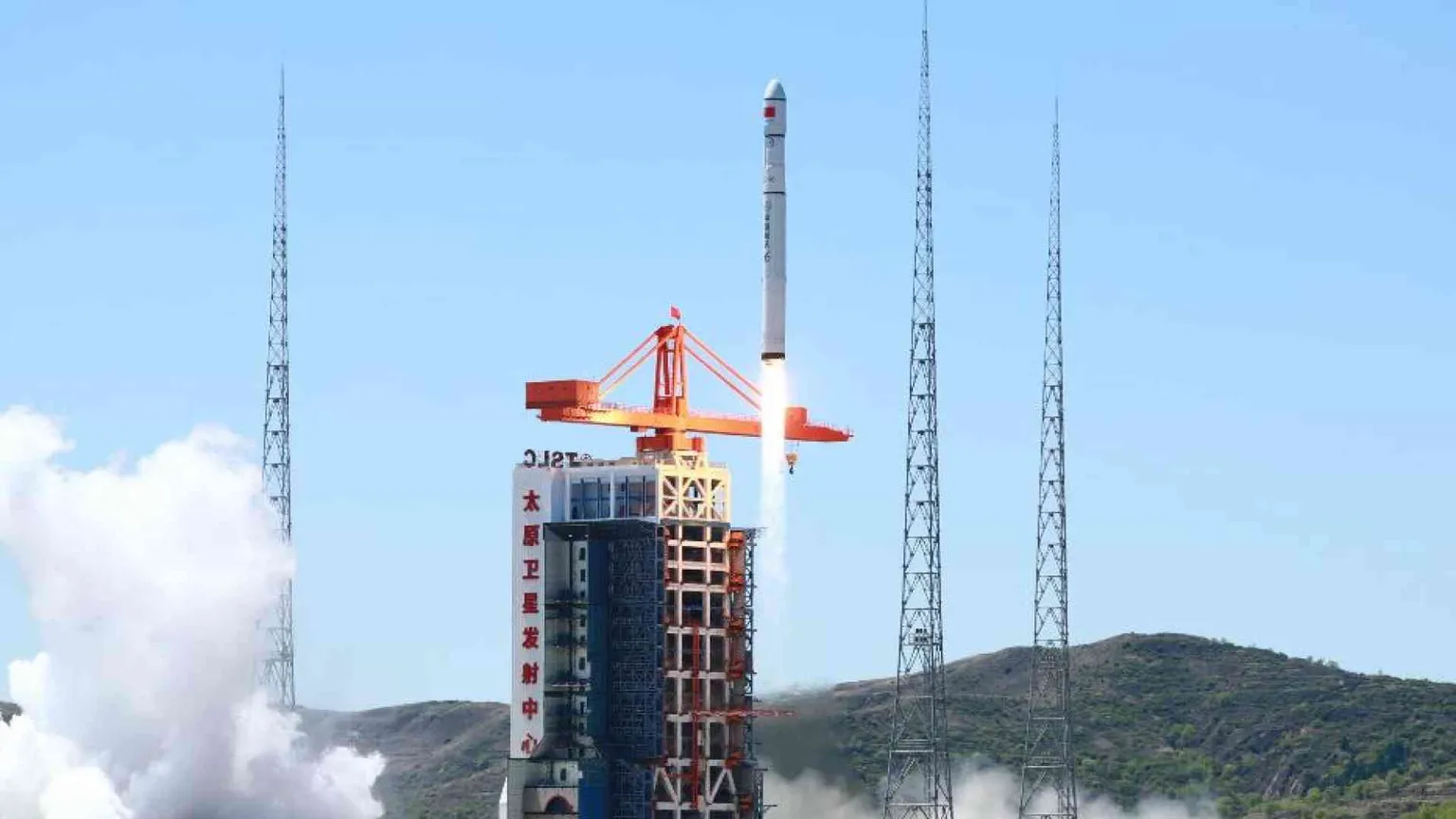 Le guerre spaziali: in orbita lo scontro tra America e Cina