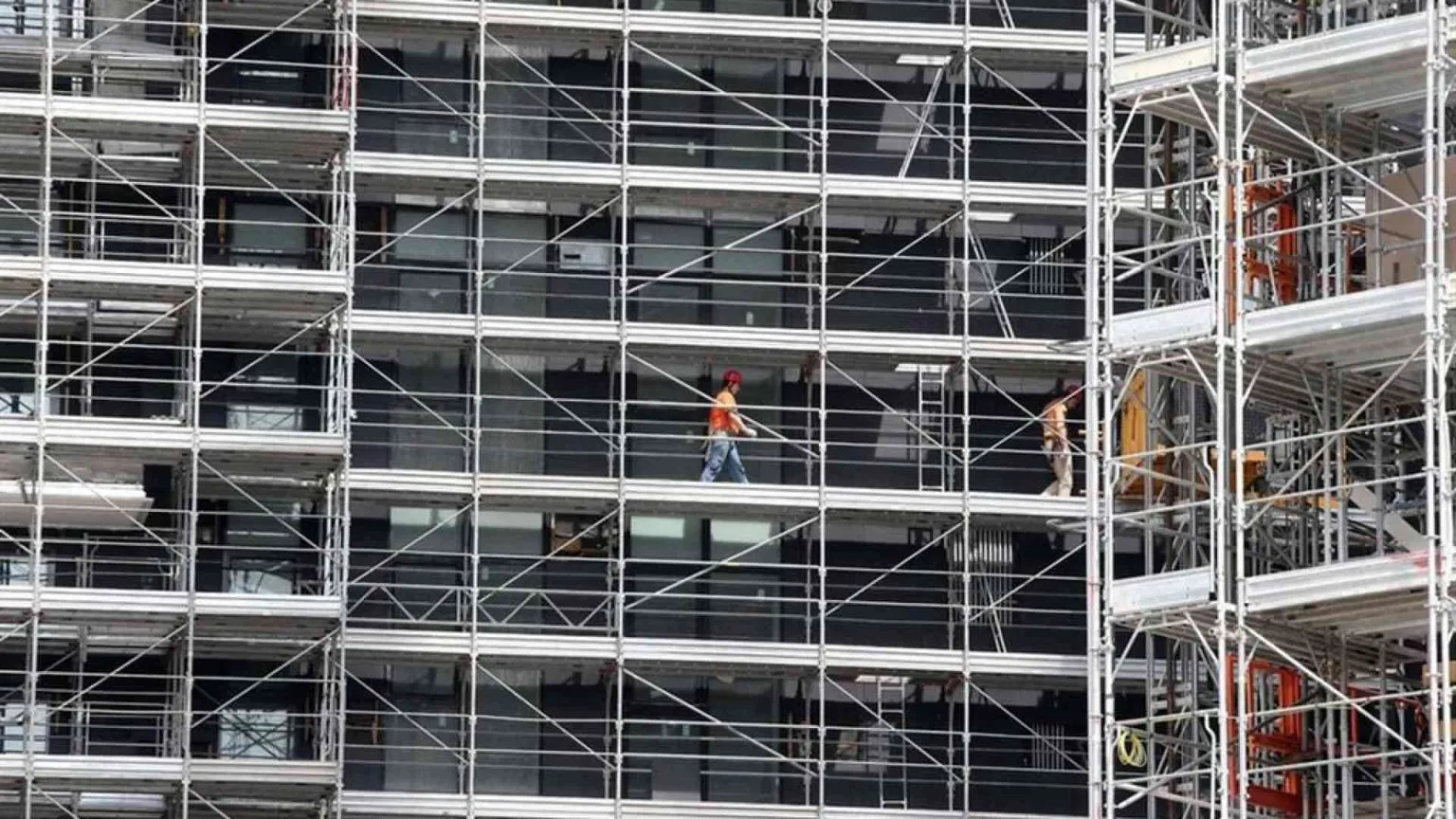 Mossa di Fdi, la commissione del Senato sale a 20. Ira delle opposizioni