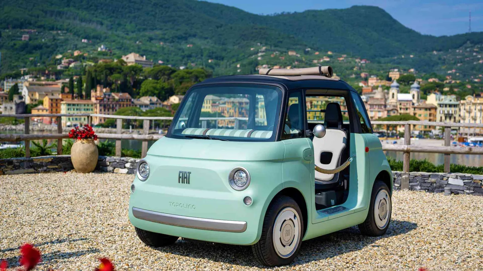"Non sono made in Italy": sequestrate a Livorno 134 Fiat Topolino