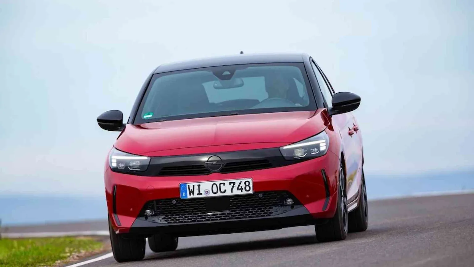 Opel non resta indietro: l'ibrido leggero va di Corsa