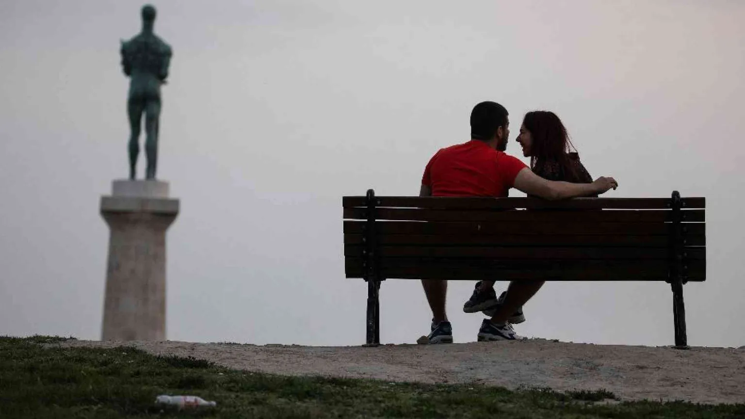 Cinque tombini aperti sul cammino della coppia