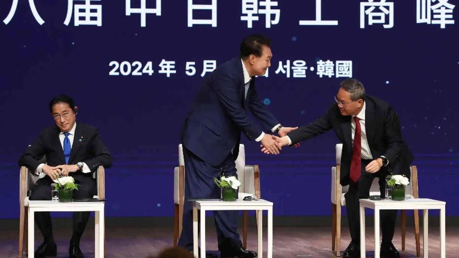 Pechino, Tokyo e Seul unite: denuclearizzare la Penisola coreana