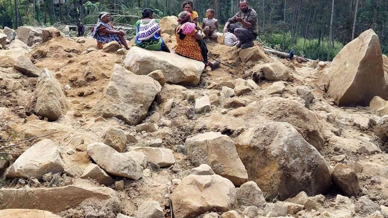 Papua Nuova Guinea, duemila persone sepolte vive sotto la frana