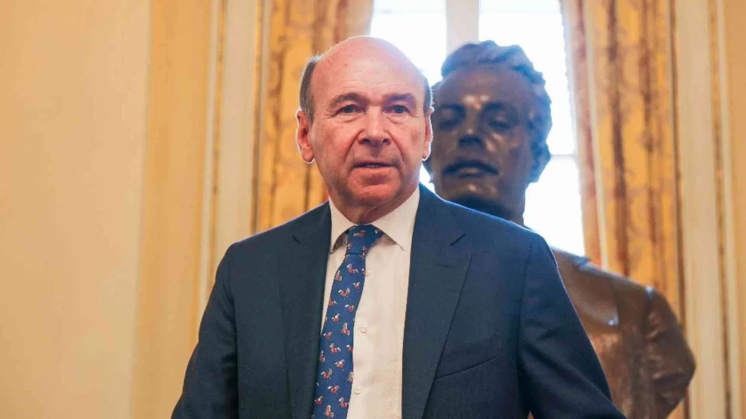 Le pressioni politiche, i direttori star: l'addio di Meyer alla Scala