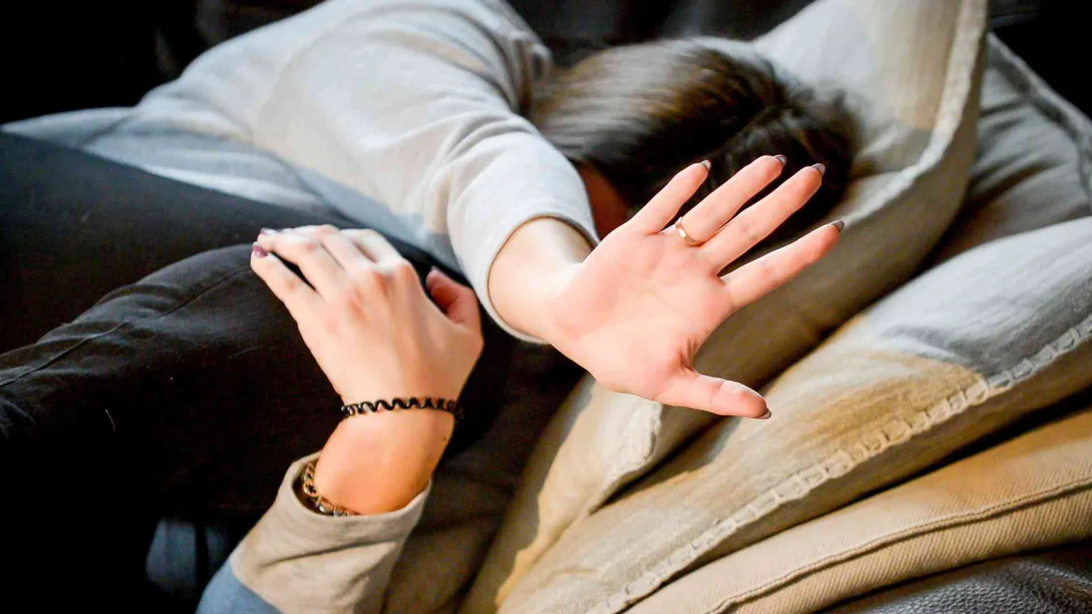 Le violenze di genere coinvolgono 3 adolescenti su 10