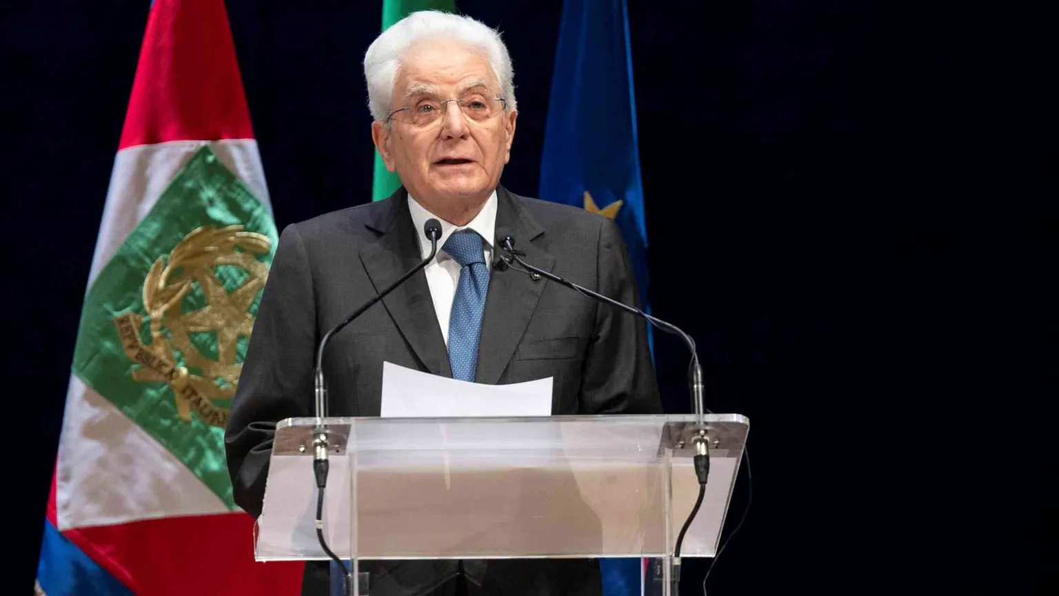 Mattarella, 2 giugno «europeo»: Italia per la pace, ma «senza baratti»