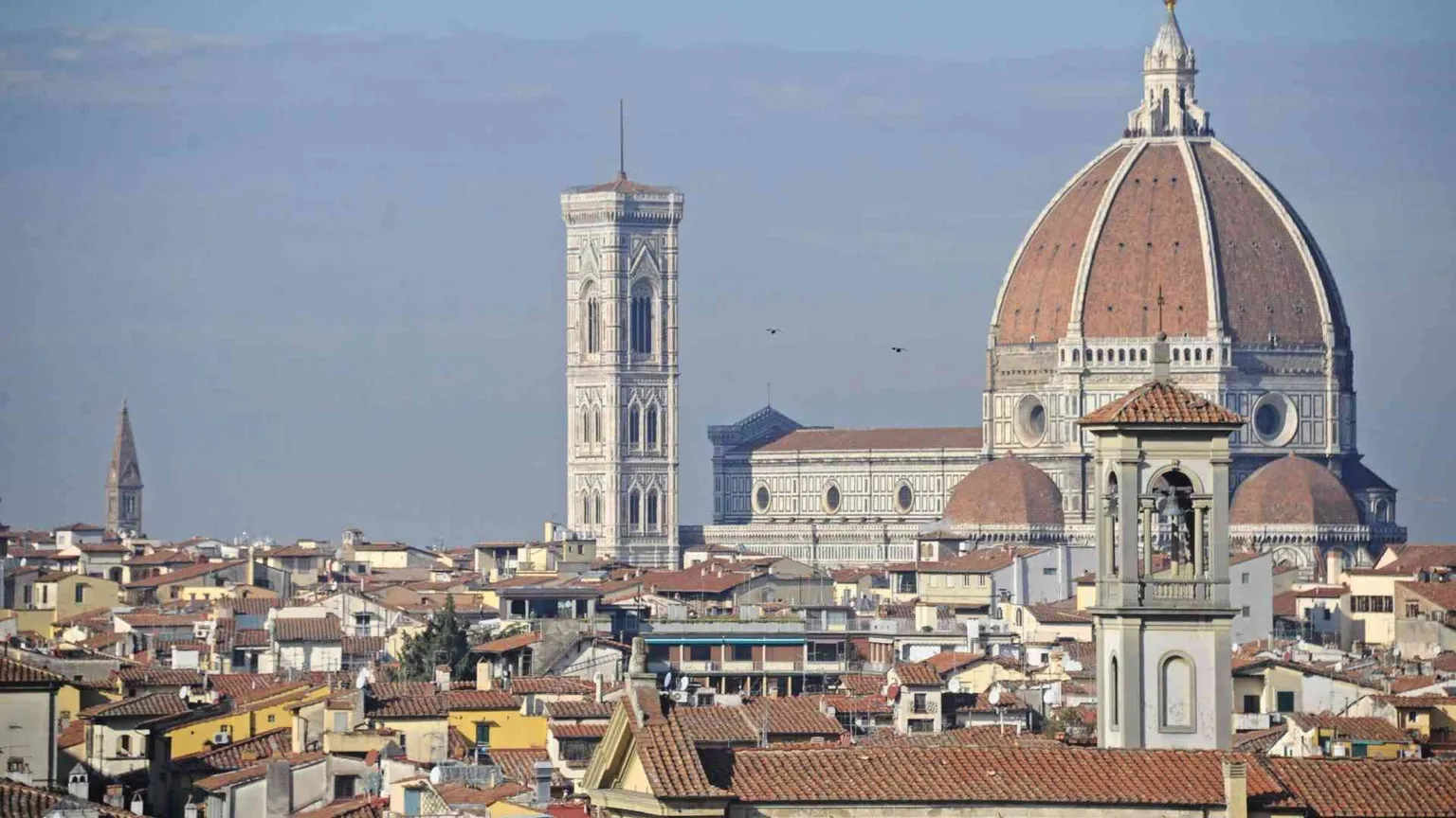 A Firenze la sfida-clou. E il centrodestra sogna il gran ribaltone