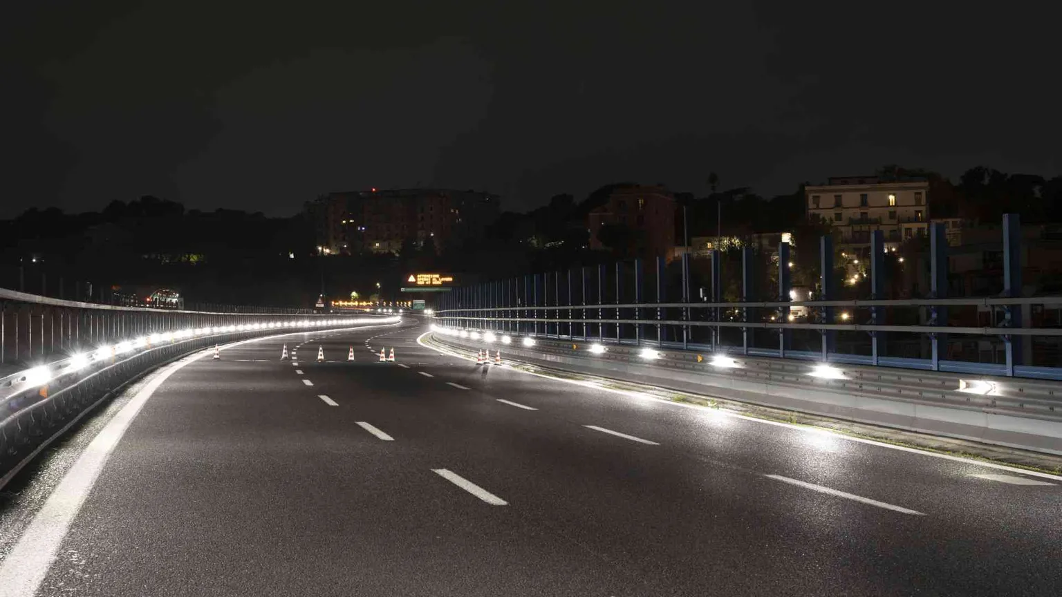 Autostrade per l'Italia sperimenta la luce radente: ecco a cosa serve