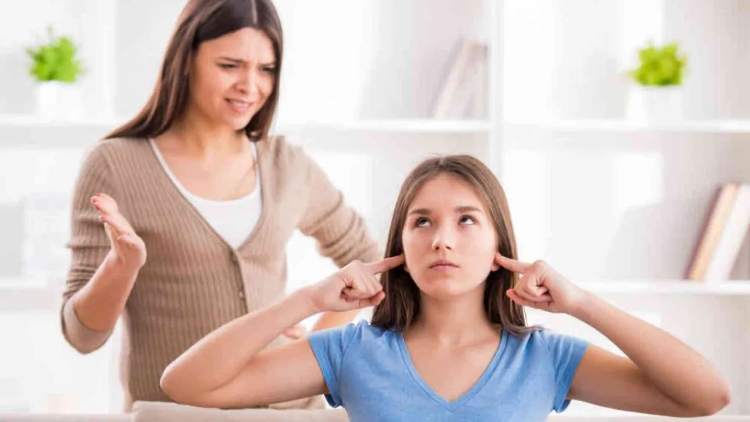 «Figli adolescenti, quanto ci fa paura la loro libertà»