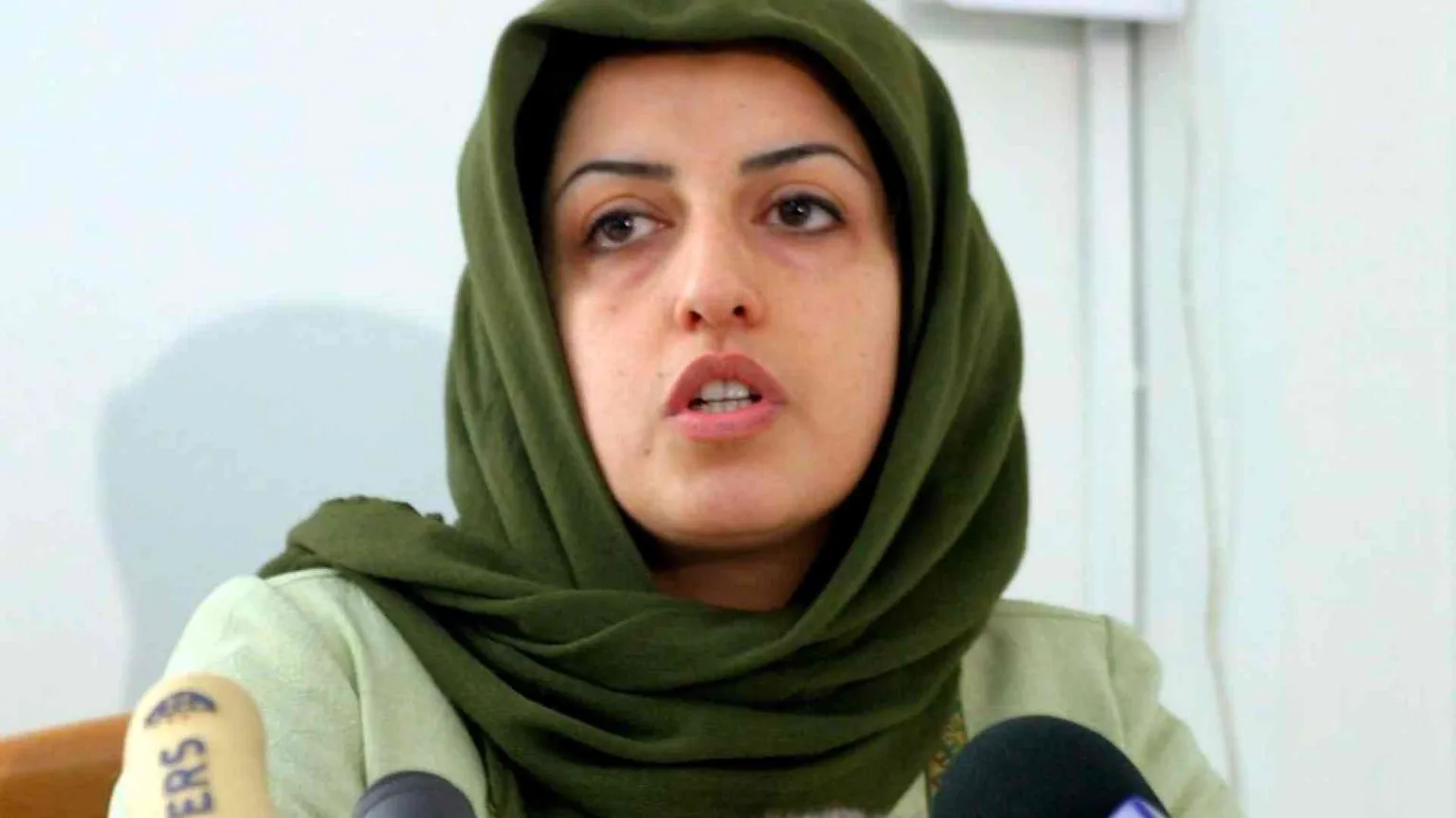 A dieci giorni dal voto, Teheran condanna di nuovo Narges Mohammadi