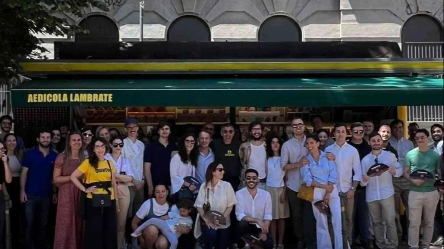 Milano, all'Aedicola di Lambrate l'informazione è "post social"