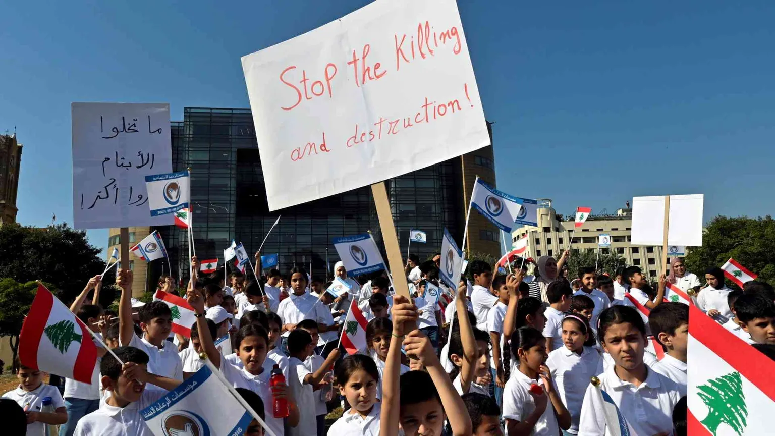 L'ultima maledizione del Libano. La guerra con Israele bussa alle porte