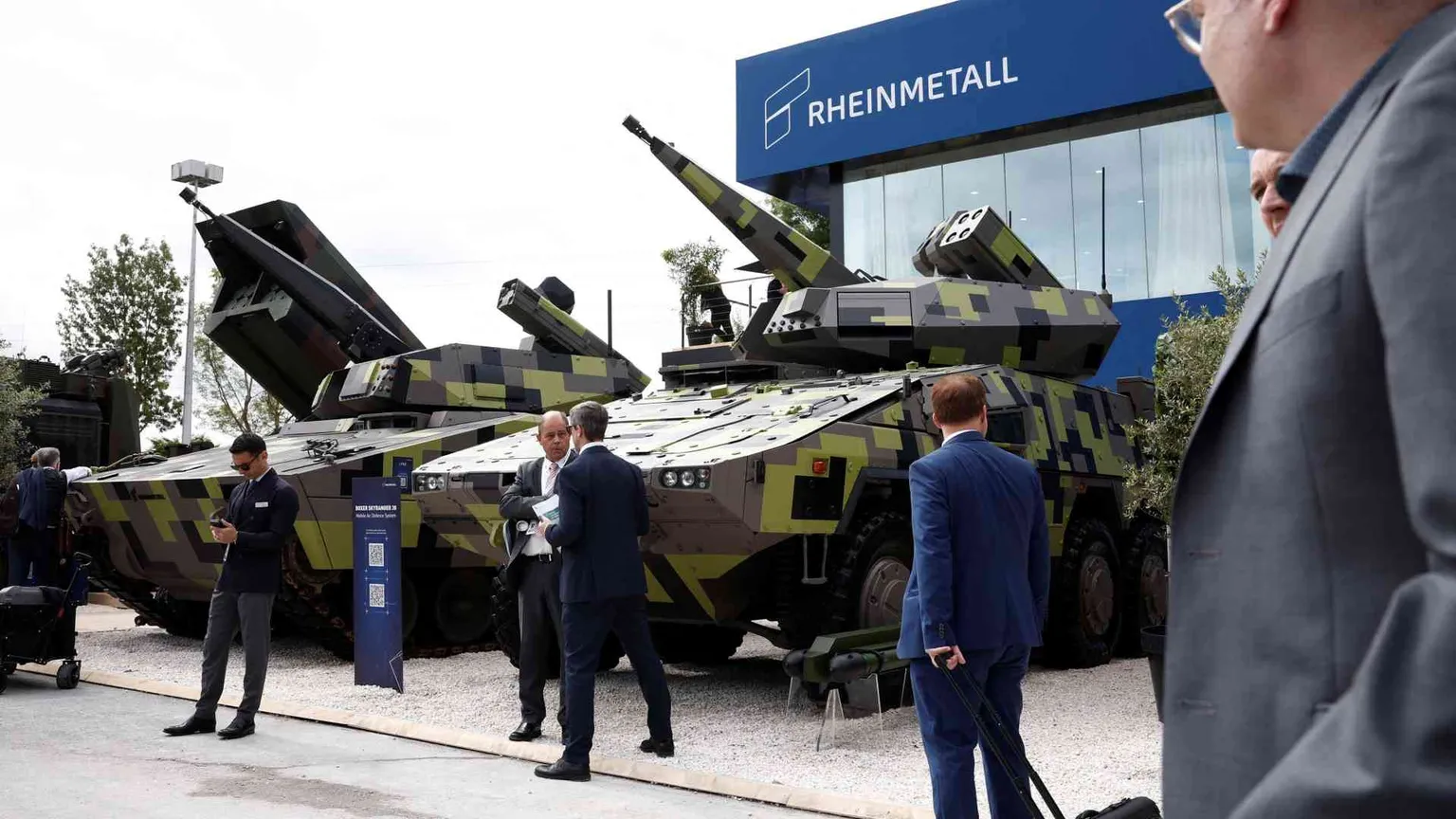 Le maxi-forniture di armi all'Ucraina fanno ripartire la locomotiva tedesca