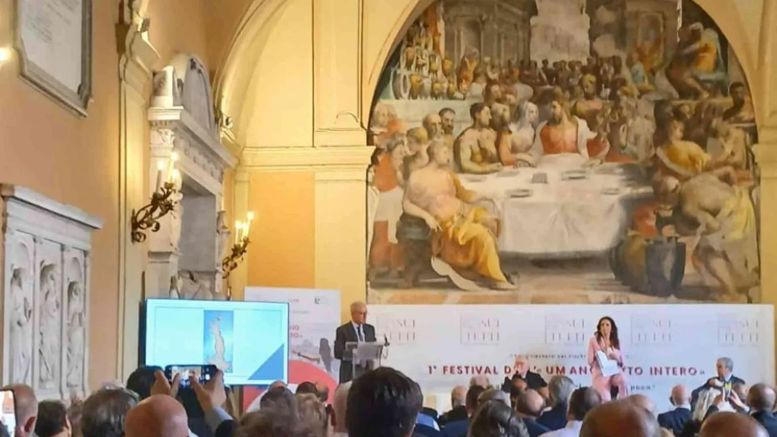 Libertà senza limiti o dignità umana? La democrazia al bivio
