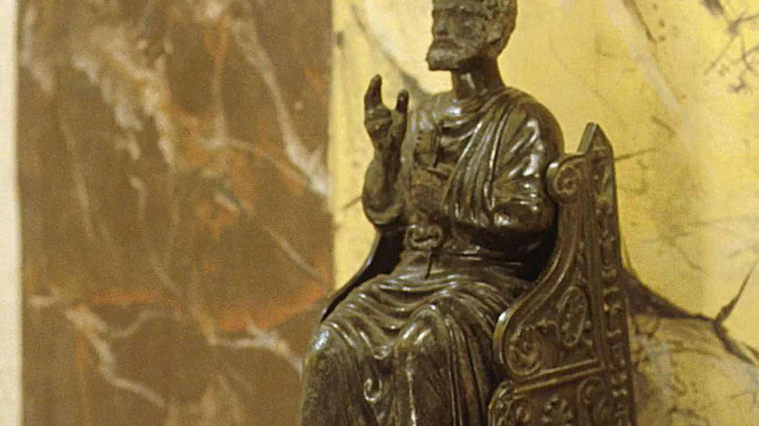 In crescita le offerte dei fedeli, in calo il bilancio totale