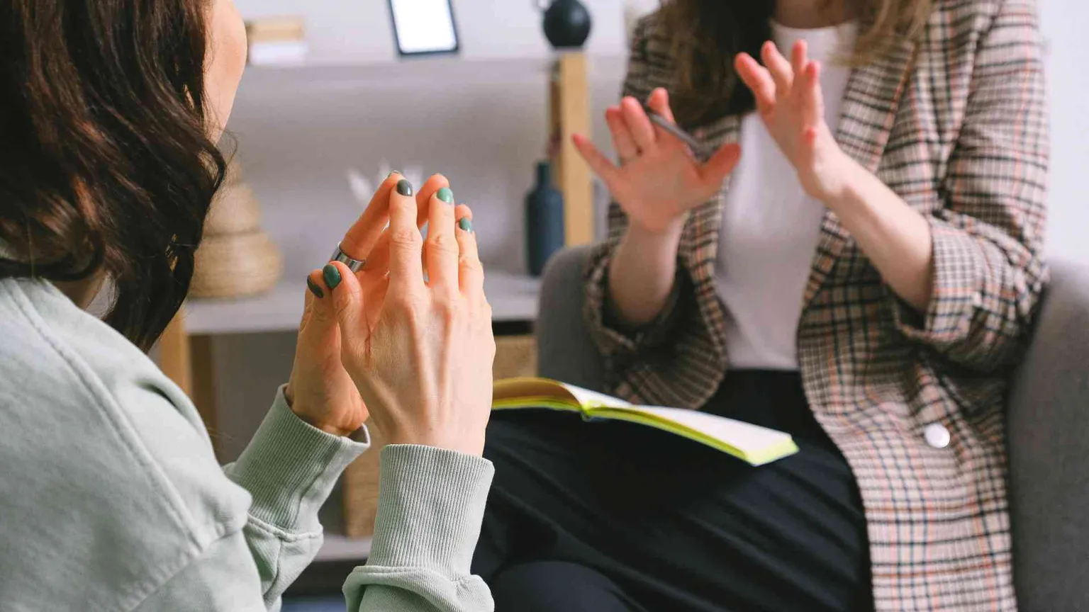 Dopo il Covid gli psicologi in azienda: servono a trattenere i giovani talenti