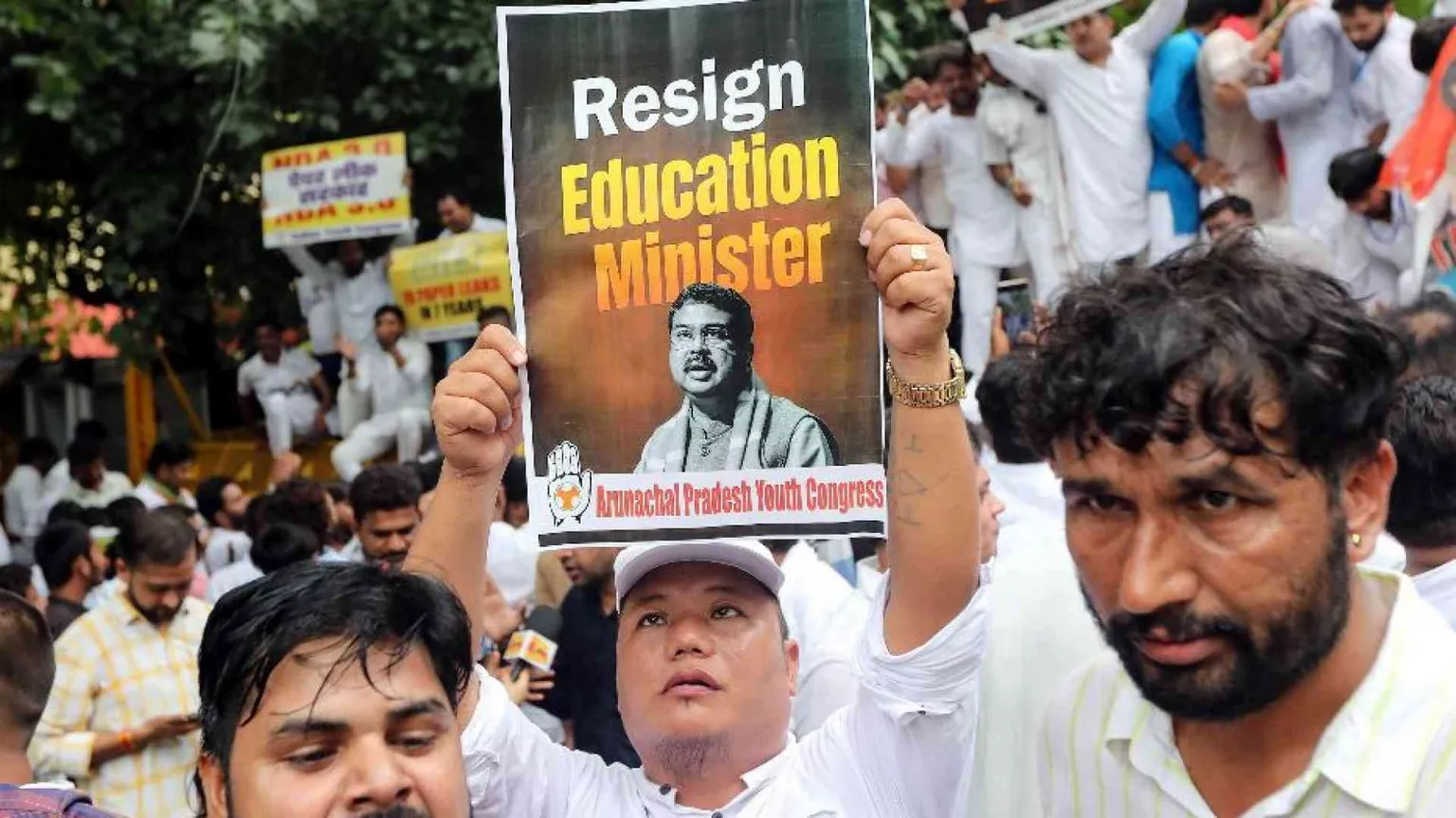 Il conflitto sociale nella protesta in India per i test di medicina truccati