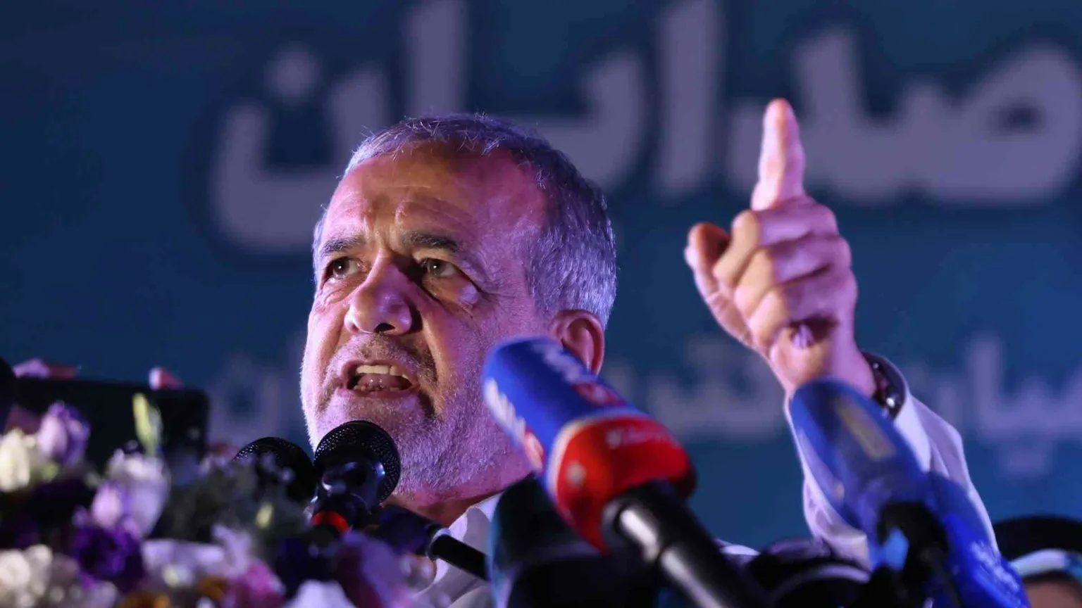 Chi è il presidente Pezeshkian: il vedovo critico sulla repressione delle donne