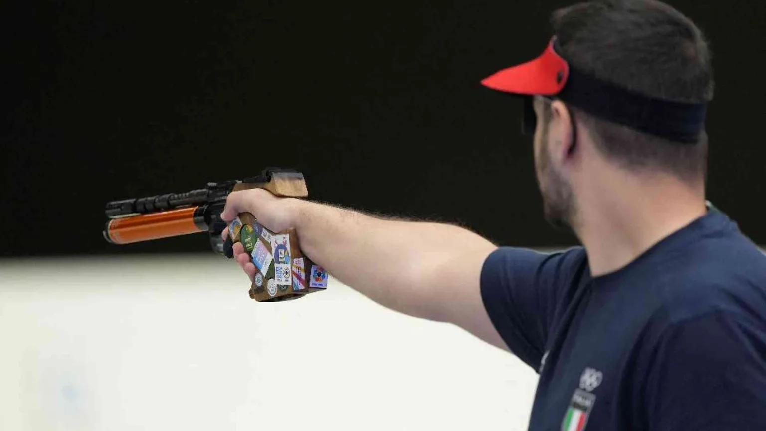 La domenica bestiale dei pistoleri e dei nuotatori